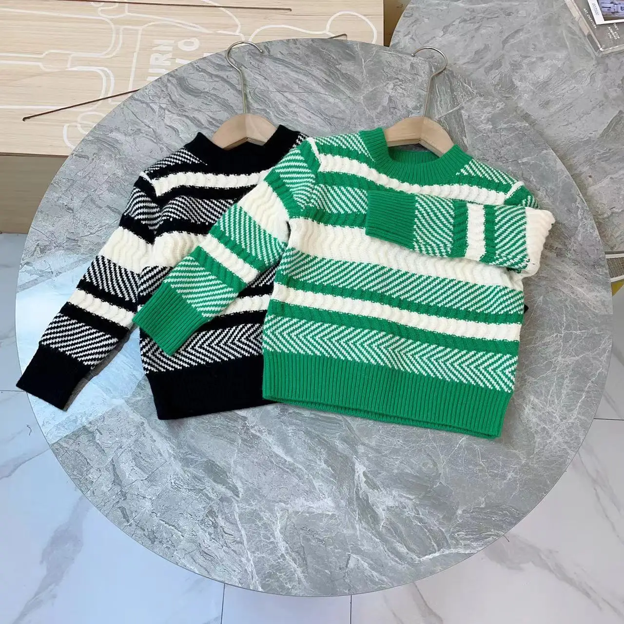 

High end children's clothing Autumn and winter vintage loose sweater Boys and girls pullover sweater Casual stripe sweater