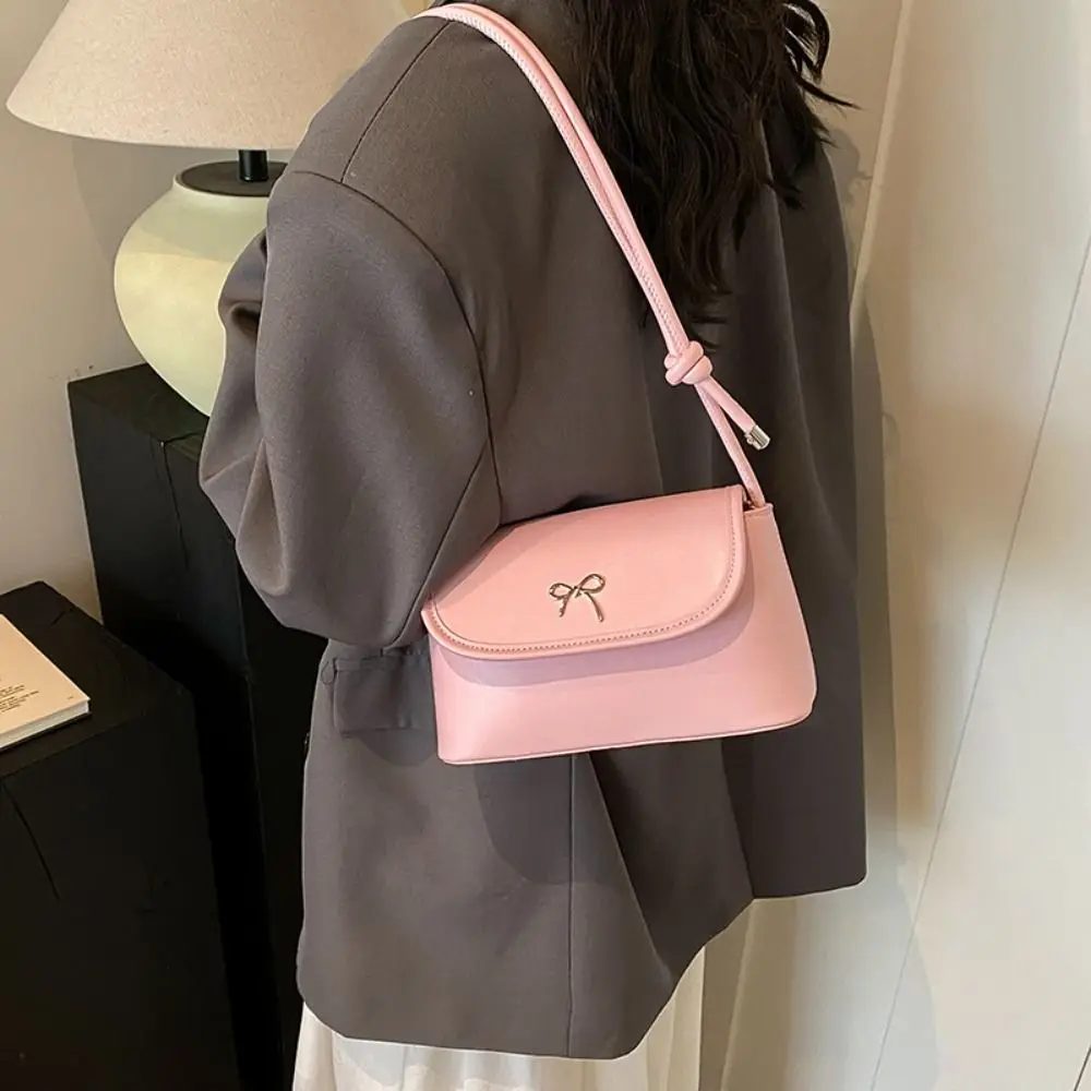 Трендовая дизайнерская сумка для подмышек с бантом однотонная из искусственной