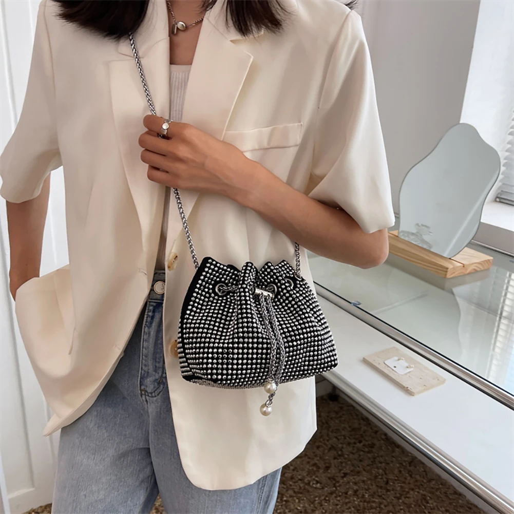 

Женская сумка-ведро с кристаллами, с цепочкой