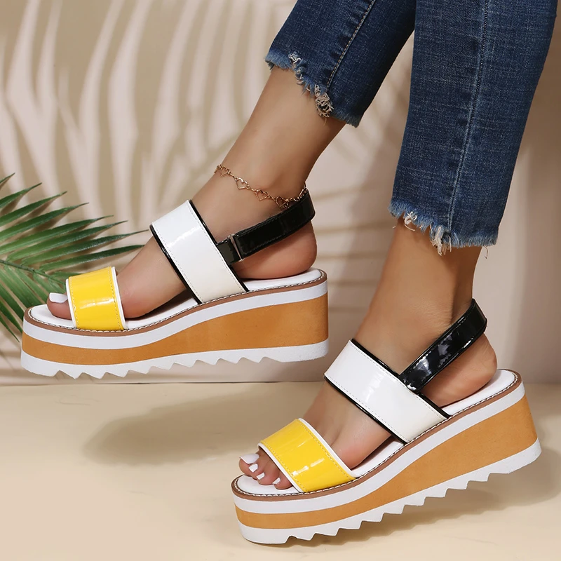 

Ladies Sandals 2022 New Fashion High Heels Ladies Platform Wedge Heel Slip Shoes Ladies Summer Sandals Buckle Large Size 35-43