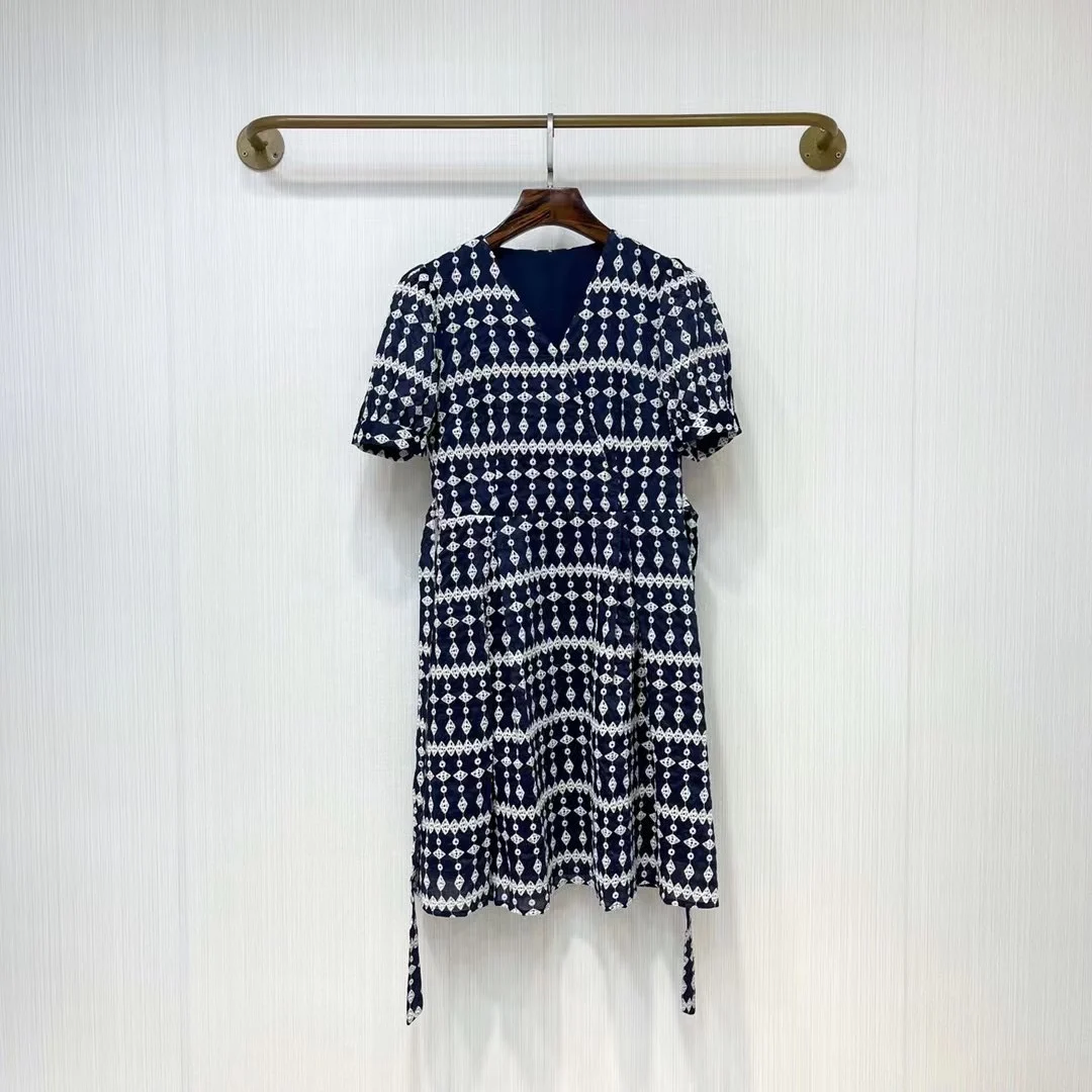 

Женская одежда весна-лето 2023, Модное Новое ажурное платье с вышивкой 0621