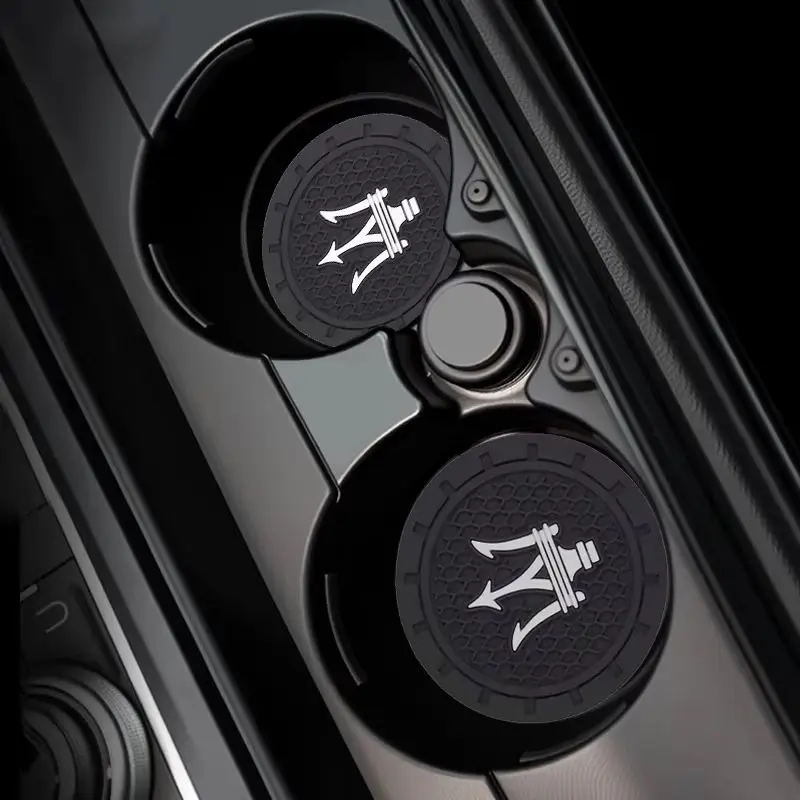 

2 шт. противоскользящих ковриков для подстаканников автомобиля Maserati: Ghibli, Granturismo, Quattroporte, Levante, Gransport, Granlusso, GT Cabrio