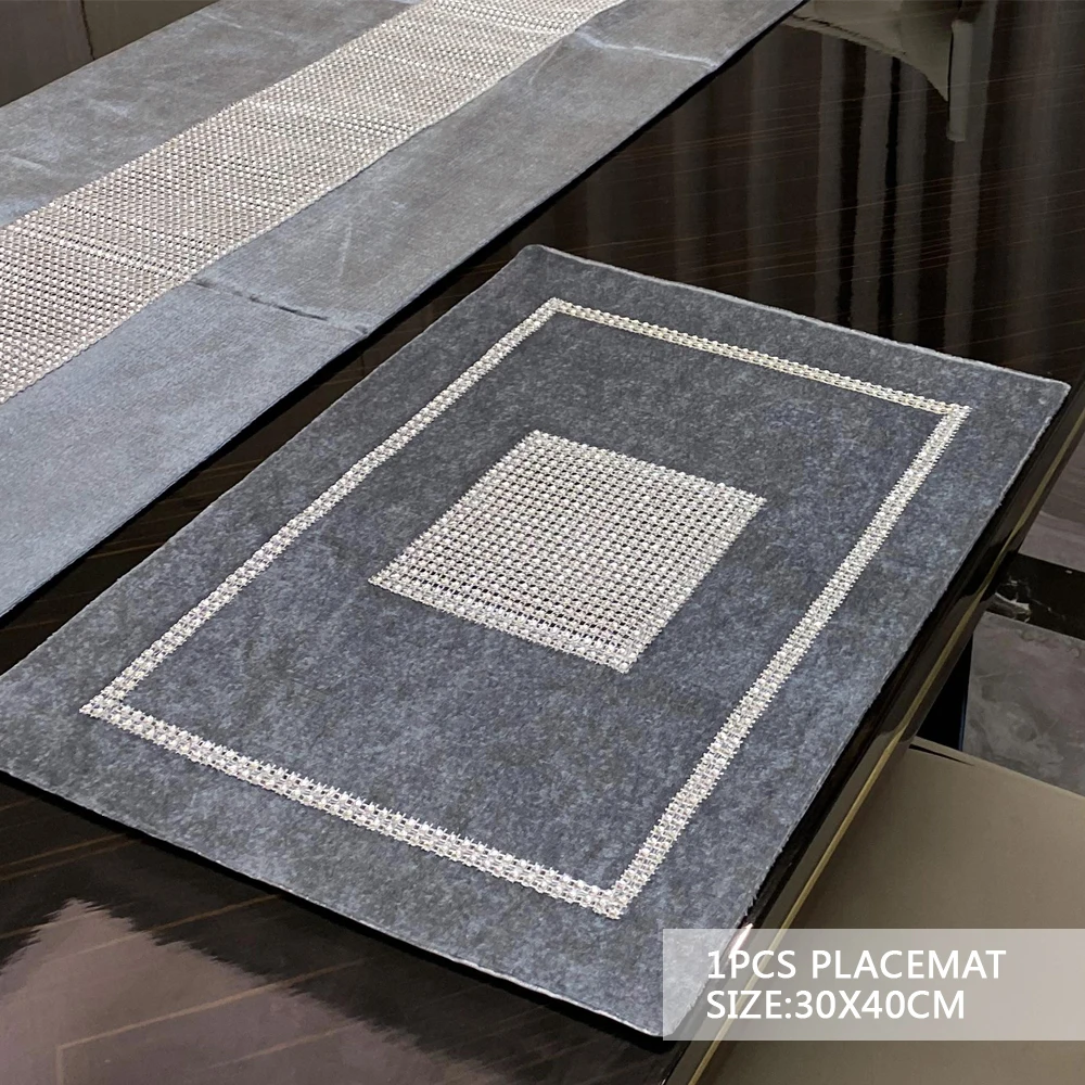 

Бархатные скатерти-дорожки dogoodbuinses