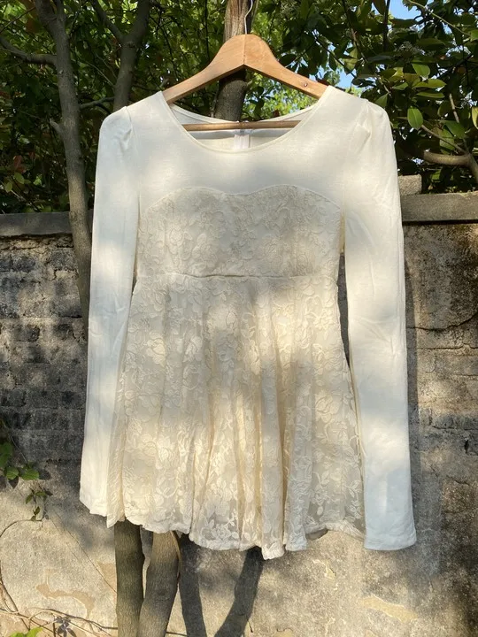 Женское однотонное платье с атласной подкладкой и длинным рукавом