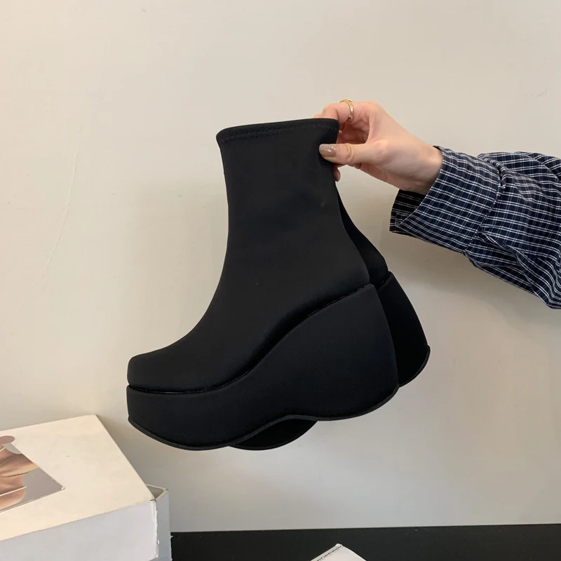 Ботинки женские на танкетке 10 см размер 35 - 43 цвет черный