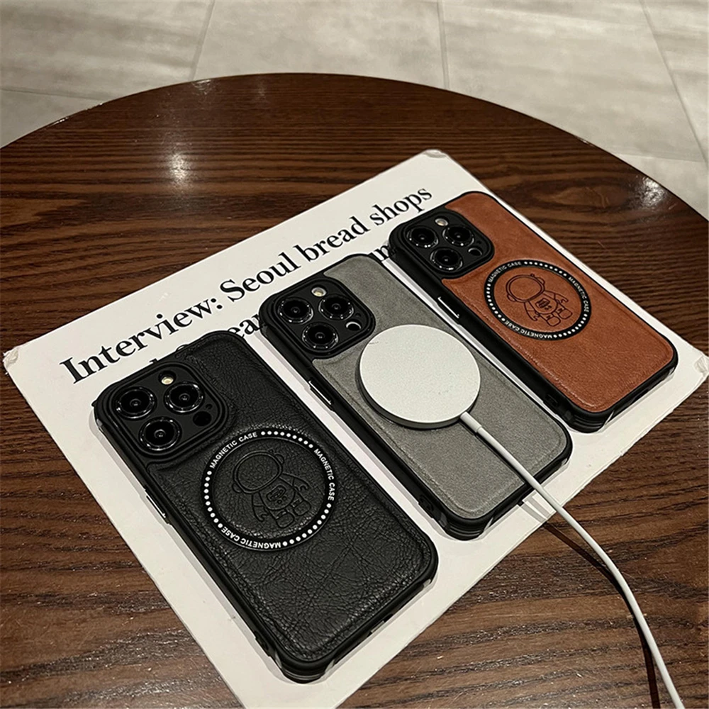 

Кожаный чехол для телефона Magsafe с астронавтом для iPhone 14 Pro Max Plus 13 12 11, магнитный противоударный мягкий чехол с беспроводной зарядкой