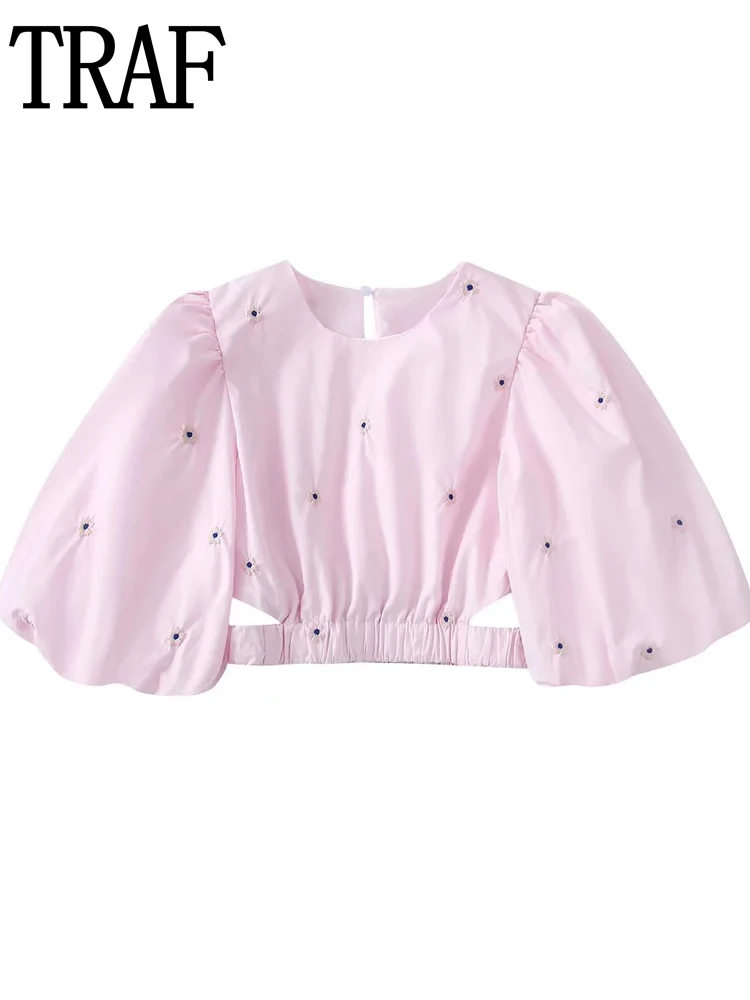 

Женская блузка с вышивкой, коротким рукавом-фонариком и вырезами