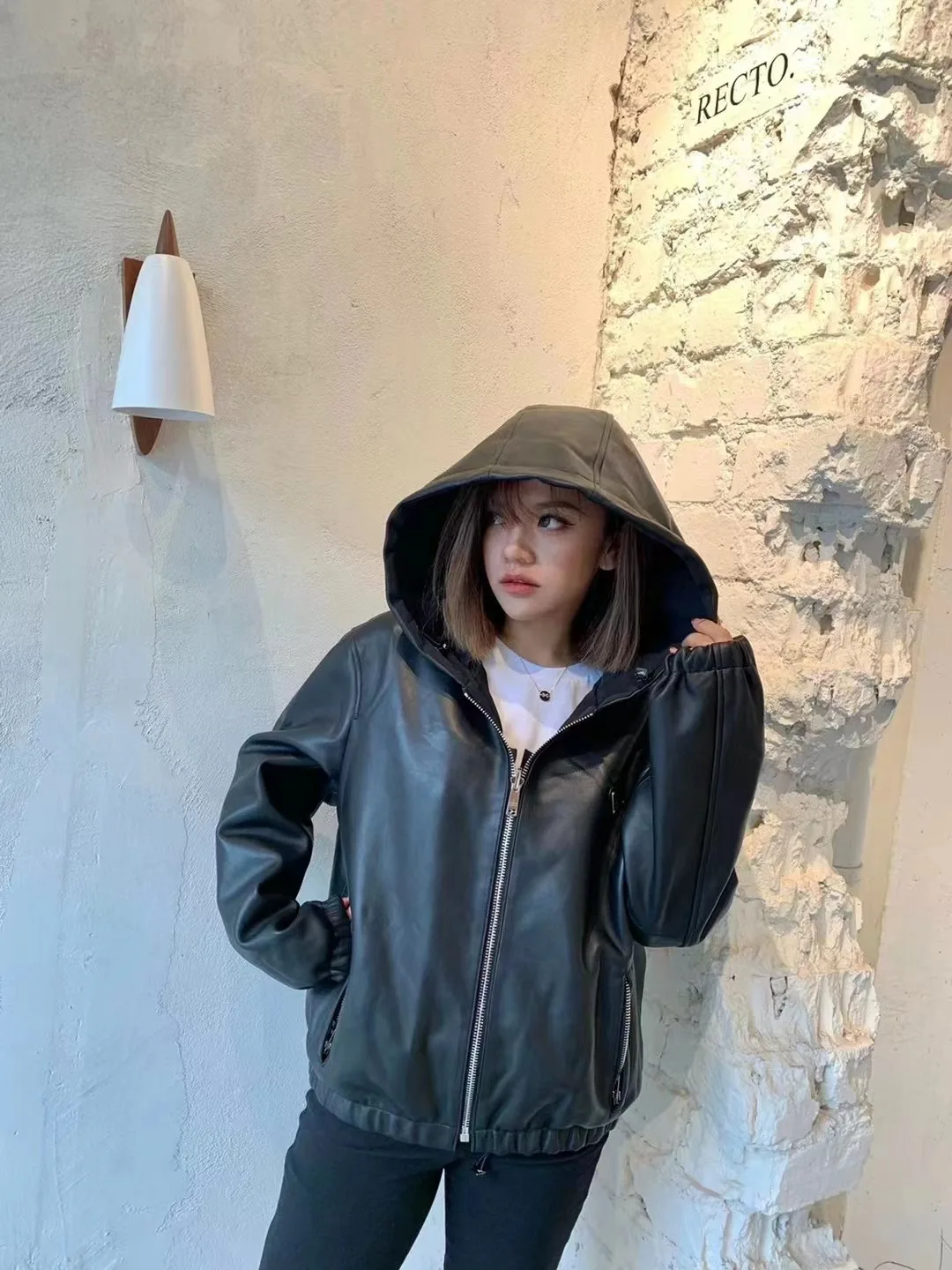 

2023 Spring Autumn Women's Overcoat Mid Length Hoodies Leather Jacket PU Baseball Uniform Loose Slimming Faux Leather Coat