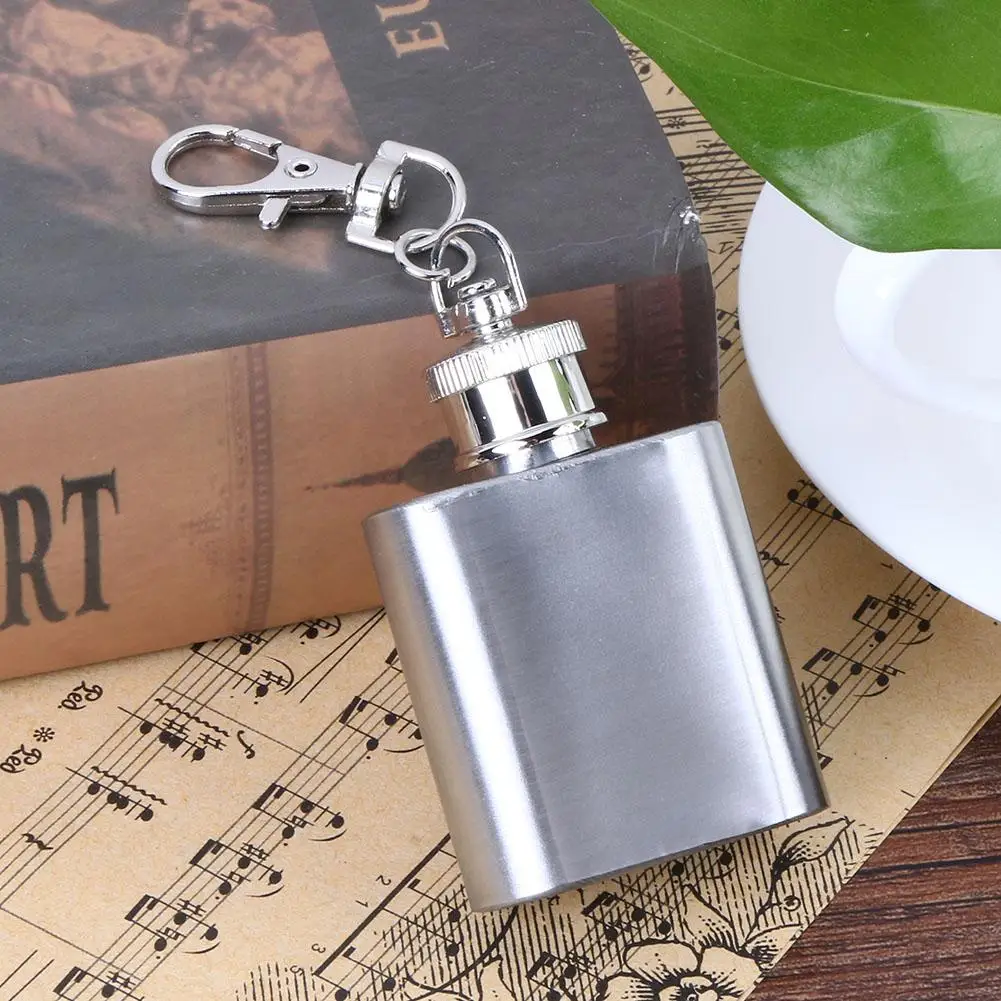

1oz 28ml Mini Stainless Steel Hip Flask Alcohol Flagon with Keychain Key chain For Keys Men Car Bag Accessories Keychain