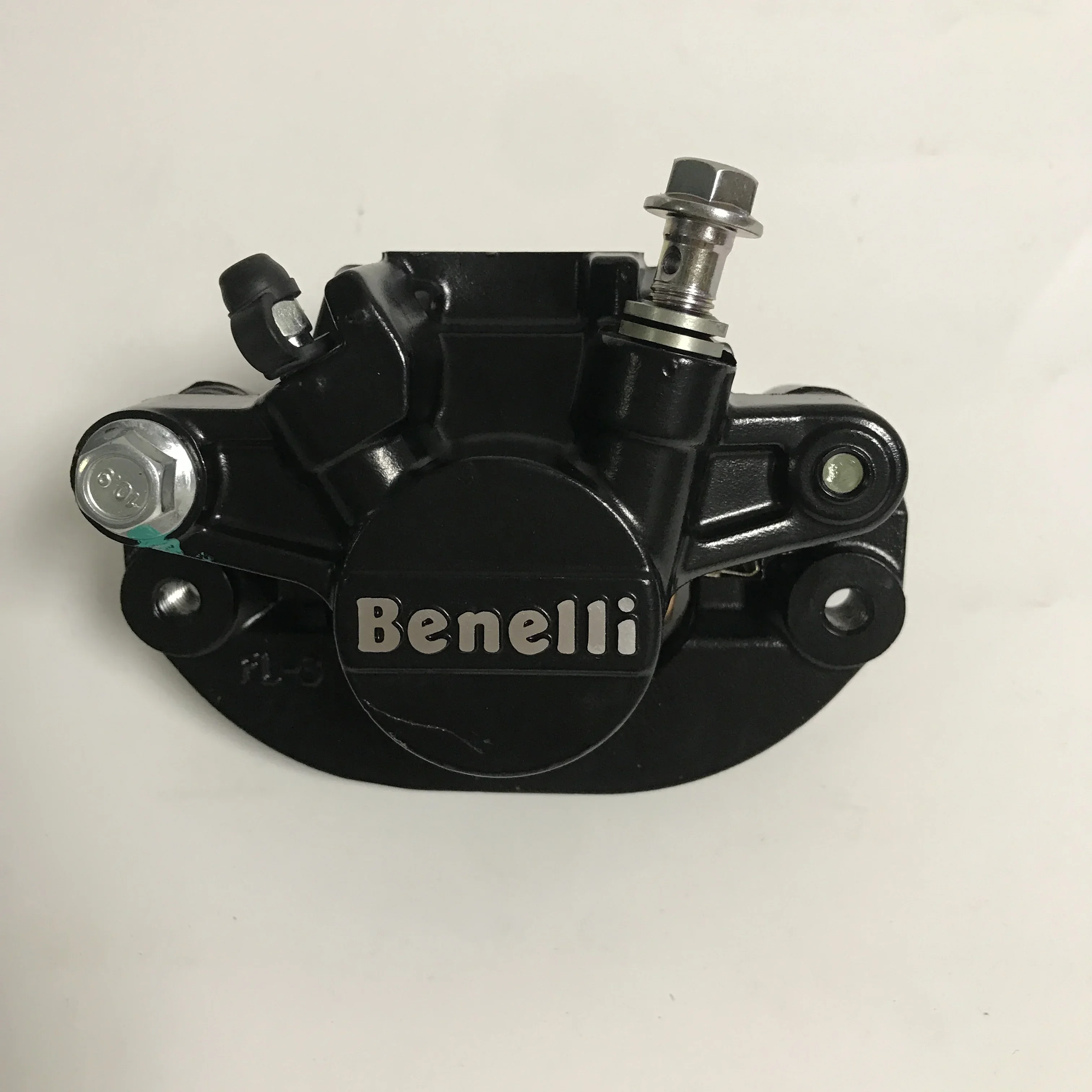 

Задний тормозной суппорт Benelli TRK502 TRK502X LEONCINO500 TNT300 TNT25 250 BN251 302R