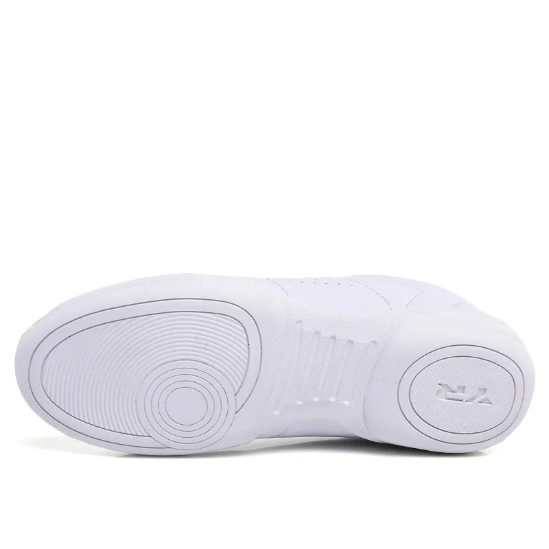 Рисунок 4 - Спортивная обувь для болельщиков