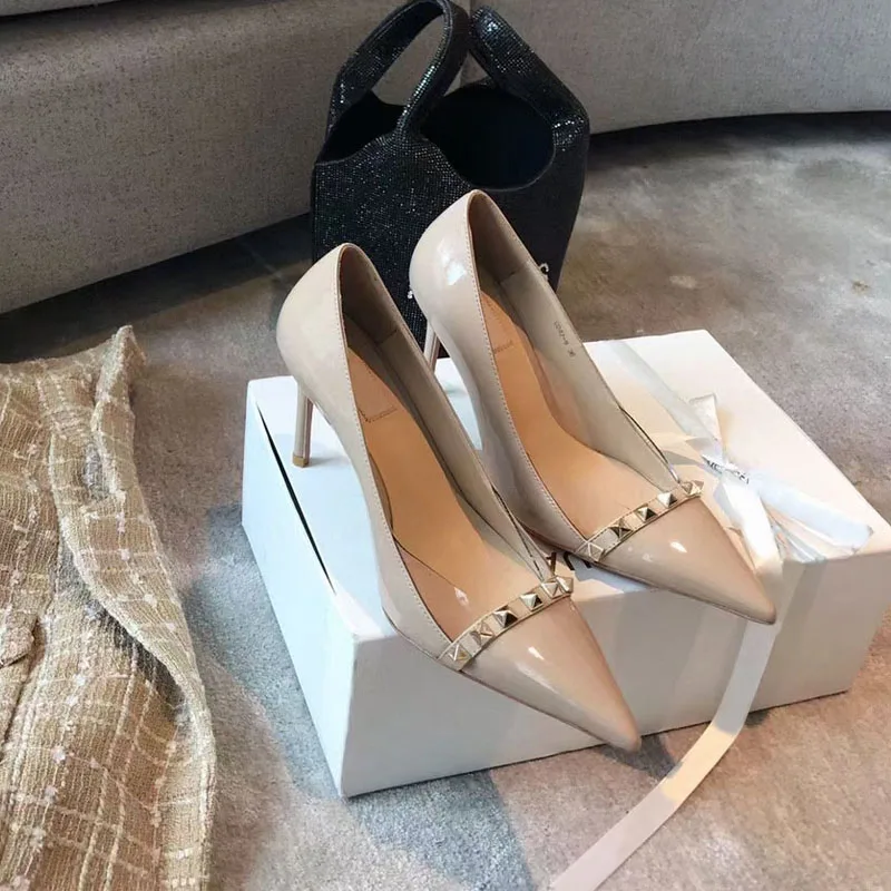 

Pointed Toe Rivet Sandals White Cover Heel Leather Women Shoes Fashion Soft Sole Female Pumps Summer Zapatos Mujer