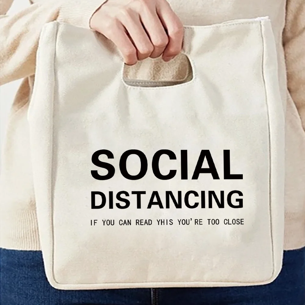 Рисунок 3 - Изоляционные сумки для ланча с текстовым принтом