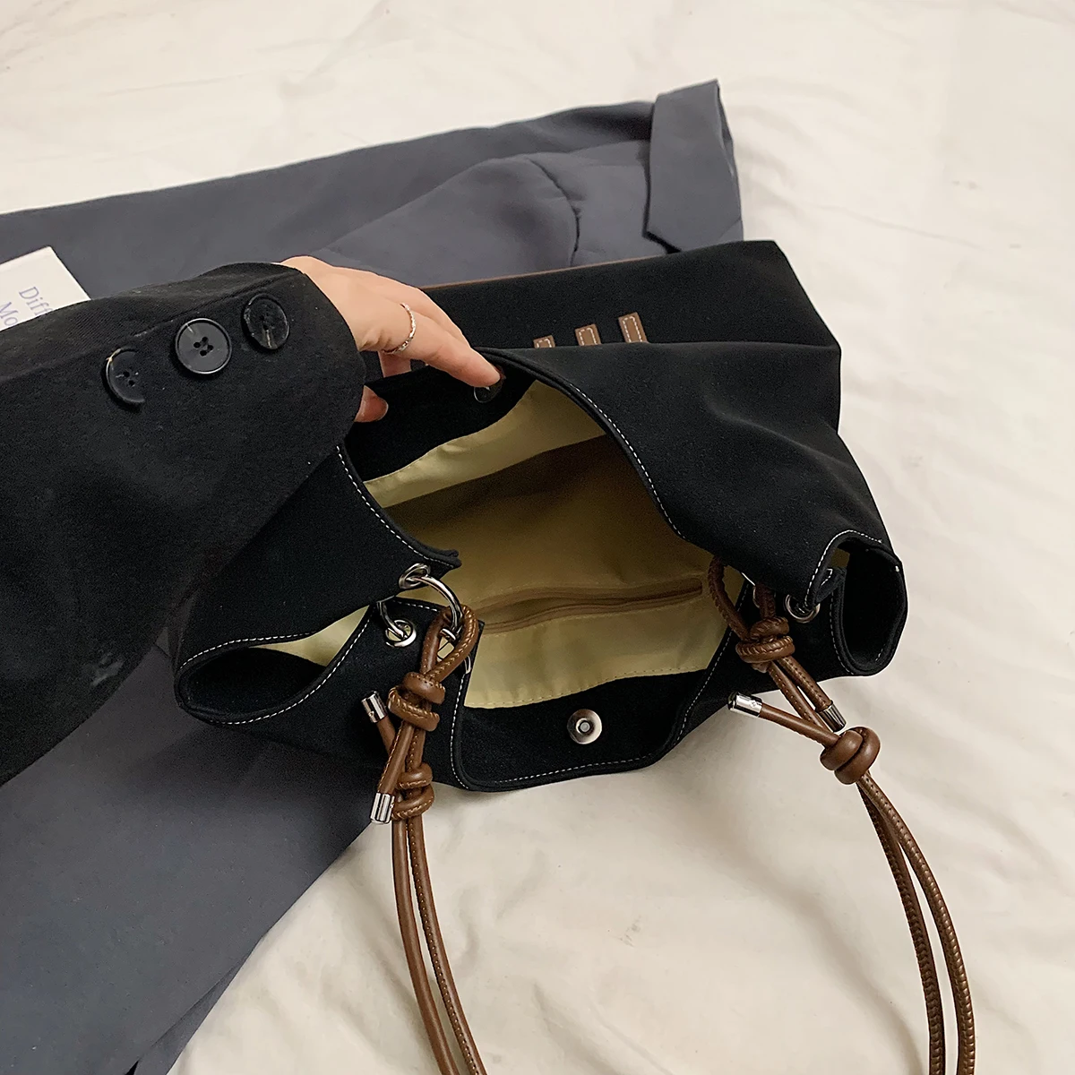 Новая модная женская большая вместительная сумка на одно плечо с буквенным