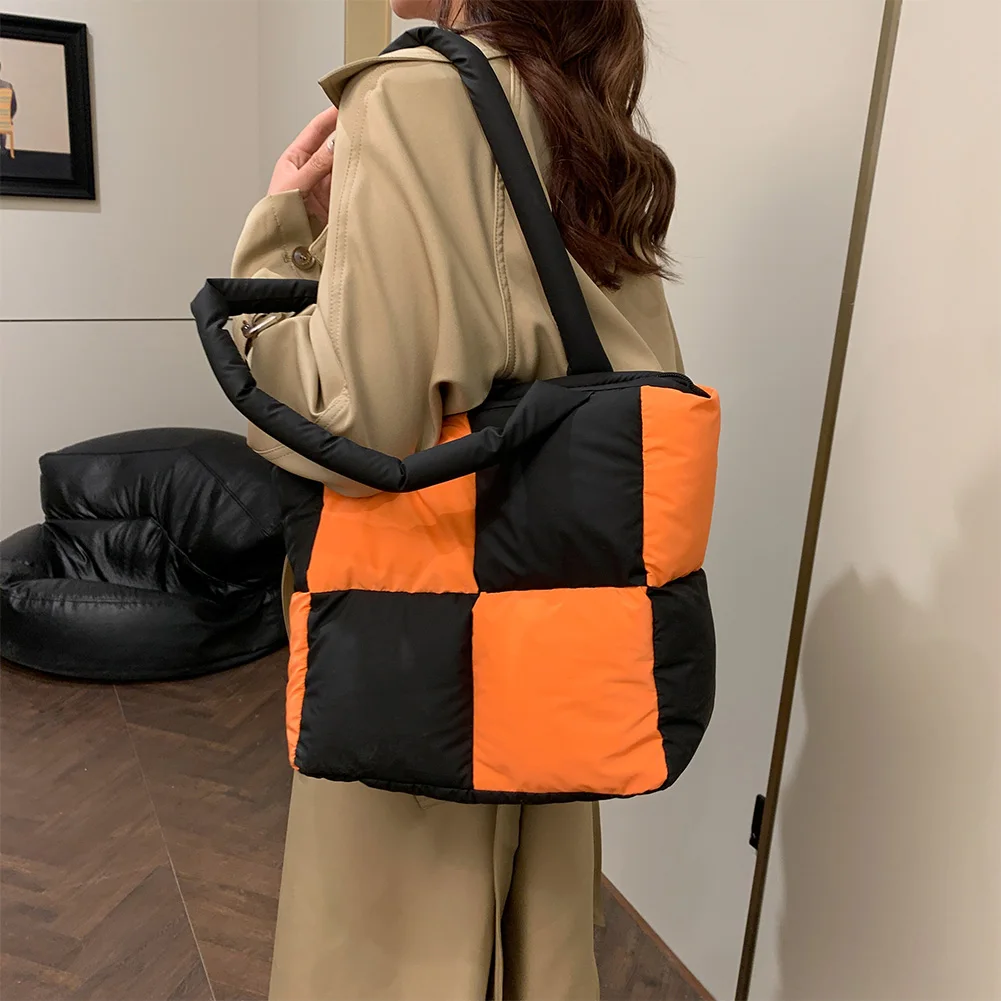 Женская модная сумка через плечо контрастного цвета большая вместительная