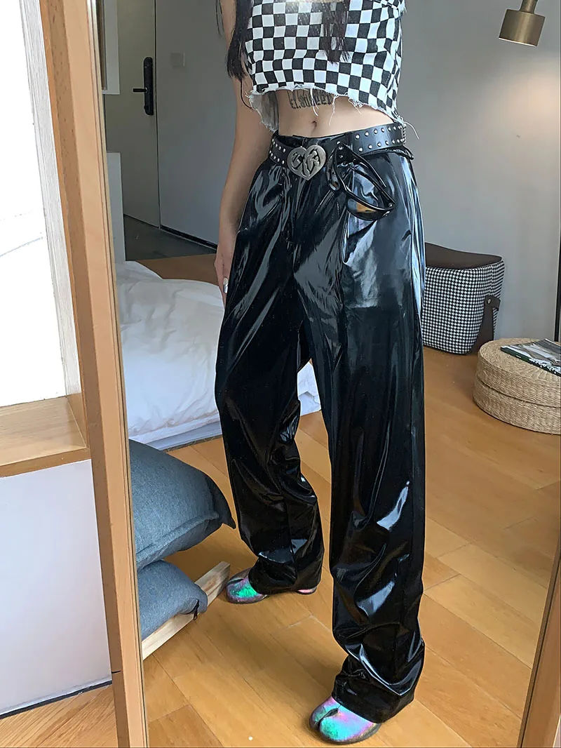 

Женские осенне-зимние черные из искусственной кожи с высокой талией, технология будущего, блестящие повседневные свободные прямые кожаные ...