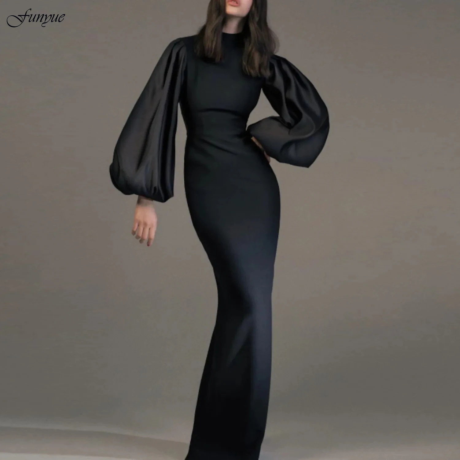 Изысканный длинный. Стильные вечерние платья. Элегантные длинные платья. Длинное платье с широкими рукавами. Черное вечернее платье с рукавами.