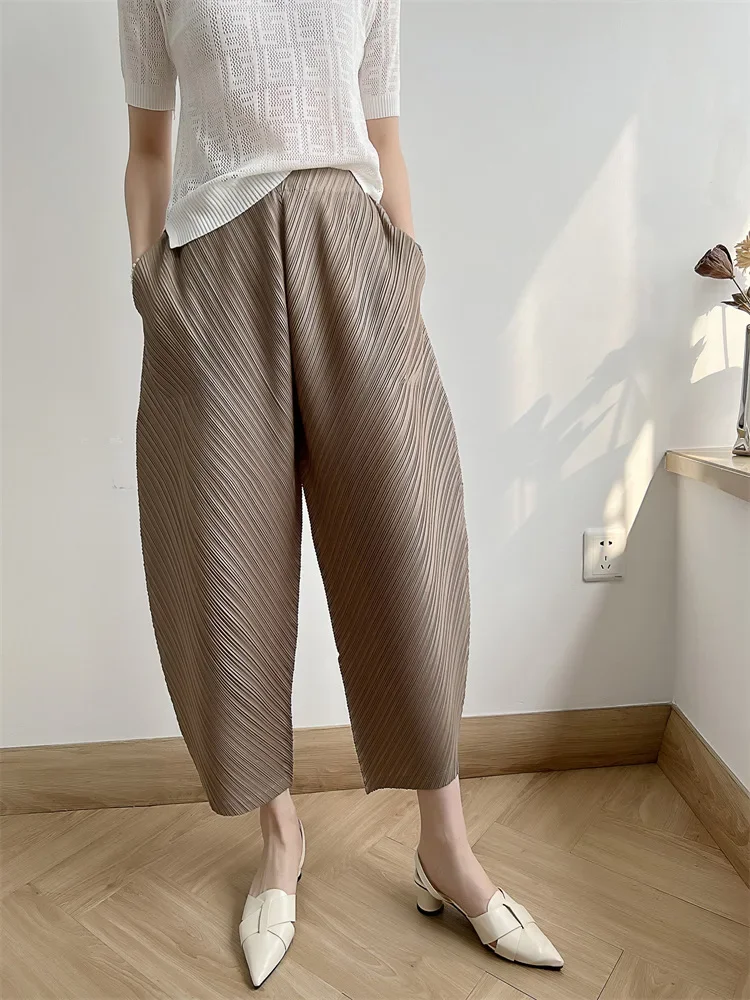 

Miyake Pleated Pants Women's 2023 Banana Pants Fashion All-Match Pleated Pants Casual Loose Wide-Leg Trousers Streetwear Women