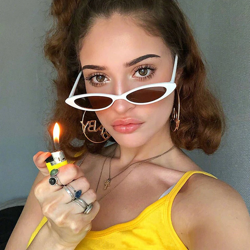 

Модные солнцезащитные очки унисекс в маленькой оправе для женщин и мужчин, солнцезащитные очки из поликарбоната, уличные популярные очки в ...