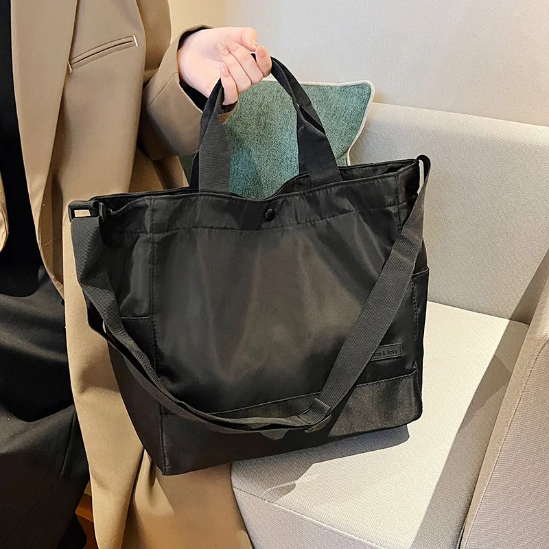 

New Nylon Material Crossbody Bag for Women, Large Capacity, Portable Tote Mommy Bag, Student Tutoring, One Shoulder Bag