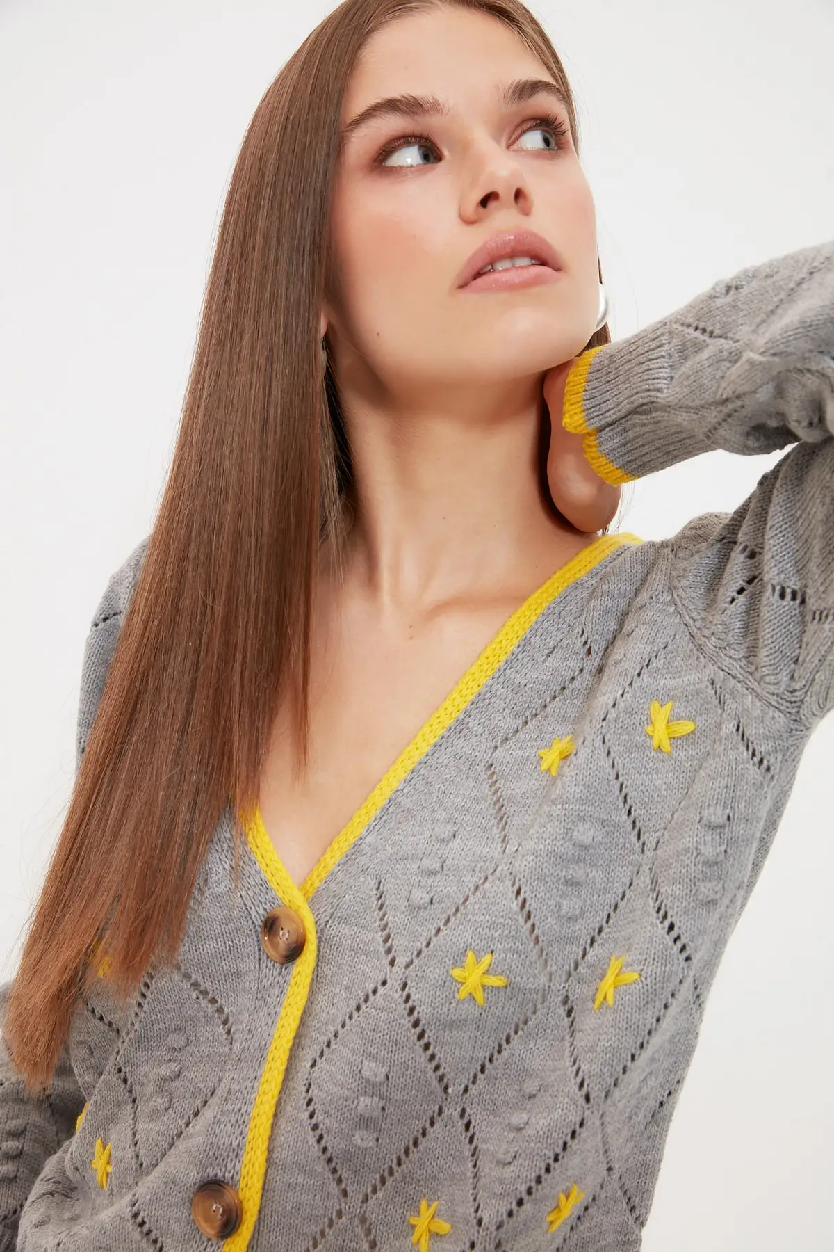 

Trendyol Embroidery Detail Knitwear Cardigan TWOAW22HI0181