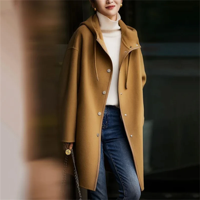 Женская шерстяная куртка на завязках