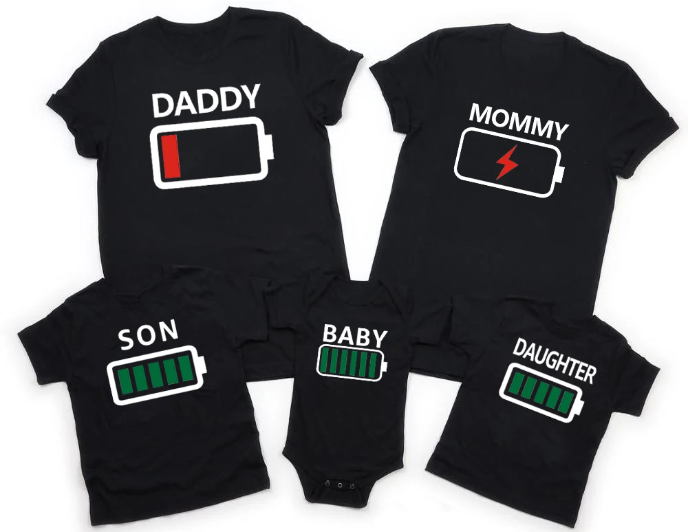 

Family Look Daddy Mommy and Me Baby Girl Boy Clothes Family Matching Tshirts 2021 Funny Dad Mom Daughter Son Short Sleeve Tops