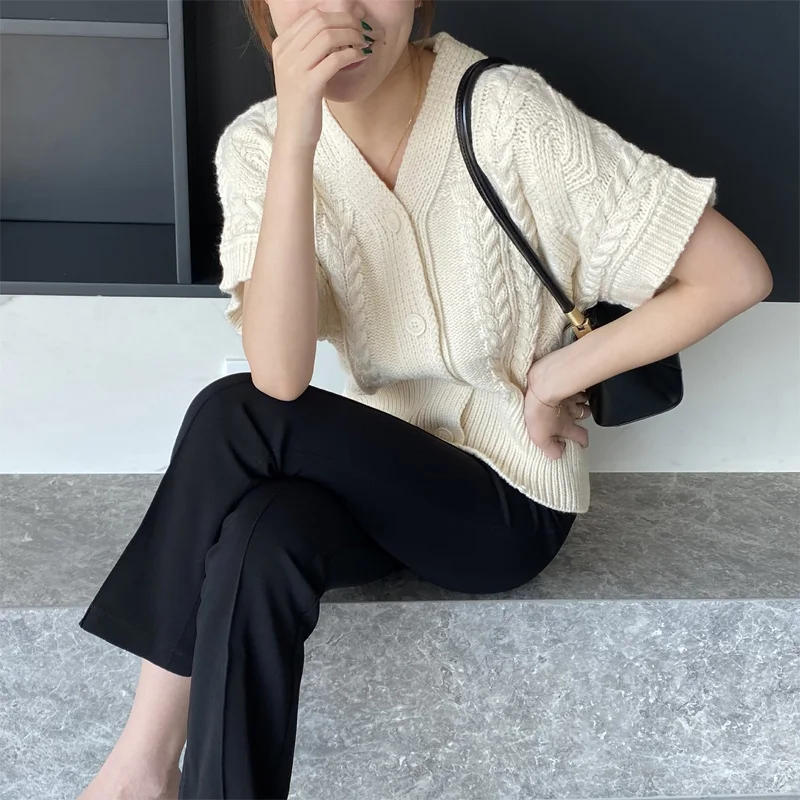 

Autumn and winter women's casual solid color V-neck short-sleeved loose cardigan sweater