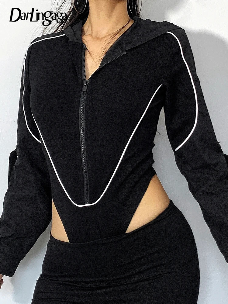 

Боди женское черное с капюшоном, на молнии, в полоску