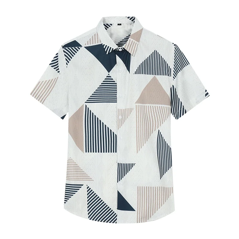 Мужская клетчатая рубашка с коротким рукавом и пуговицами