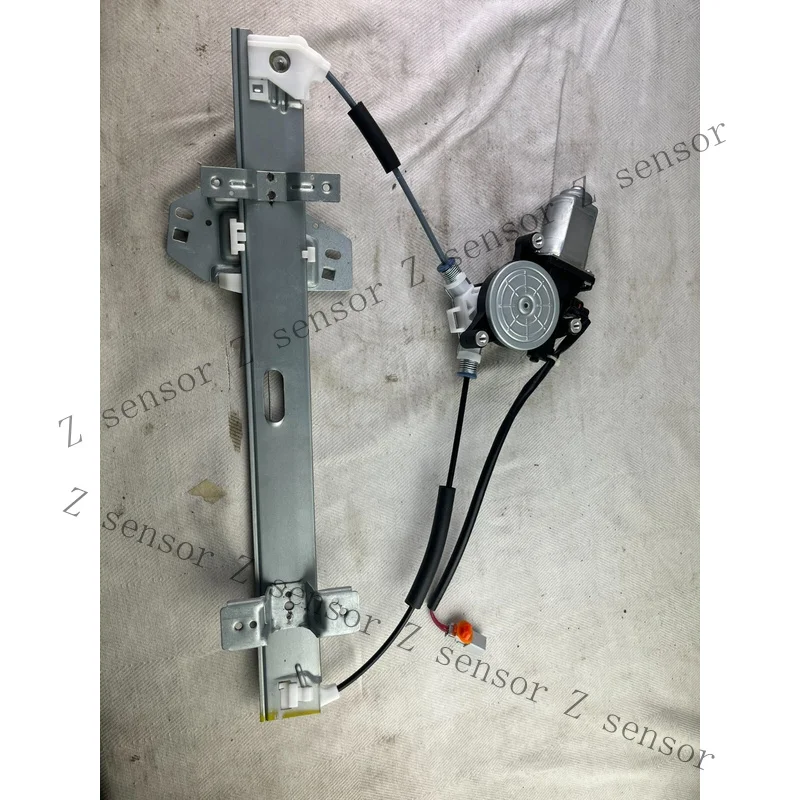Фото Мотор и регулятор стеклоподъемника RRR+Power CarQuest 751-160 подходит для Acura TL 1999-2003 годов выпуска. №3
