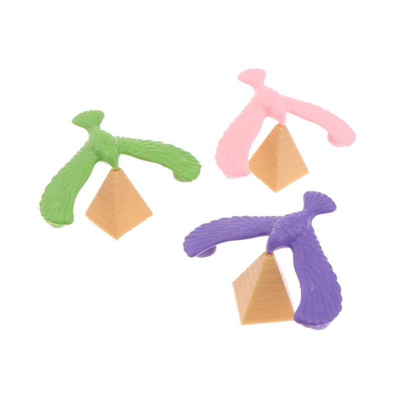 

2pcs Novelty Amazing Balance Eagle Bird Toy Balance Gag Toy for Kid Gift