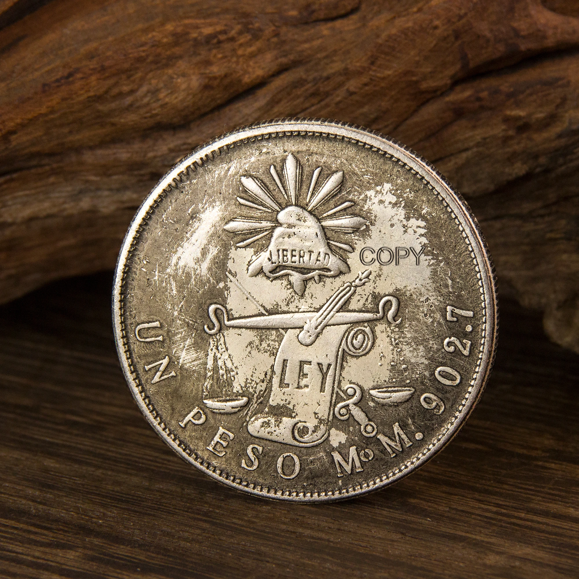 

Серебряная монета Мексики 1872 года 1 Песо