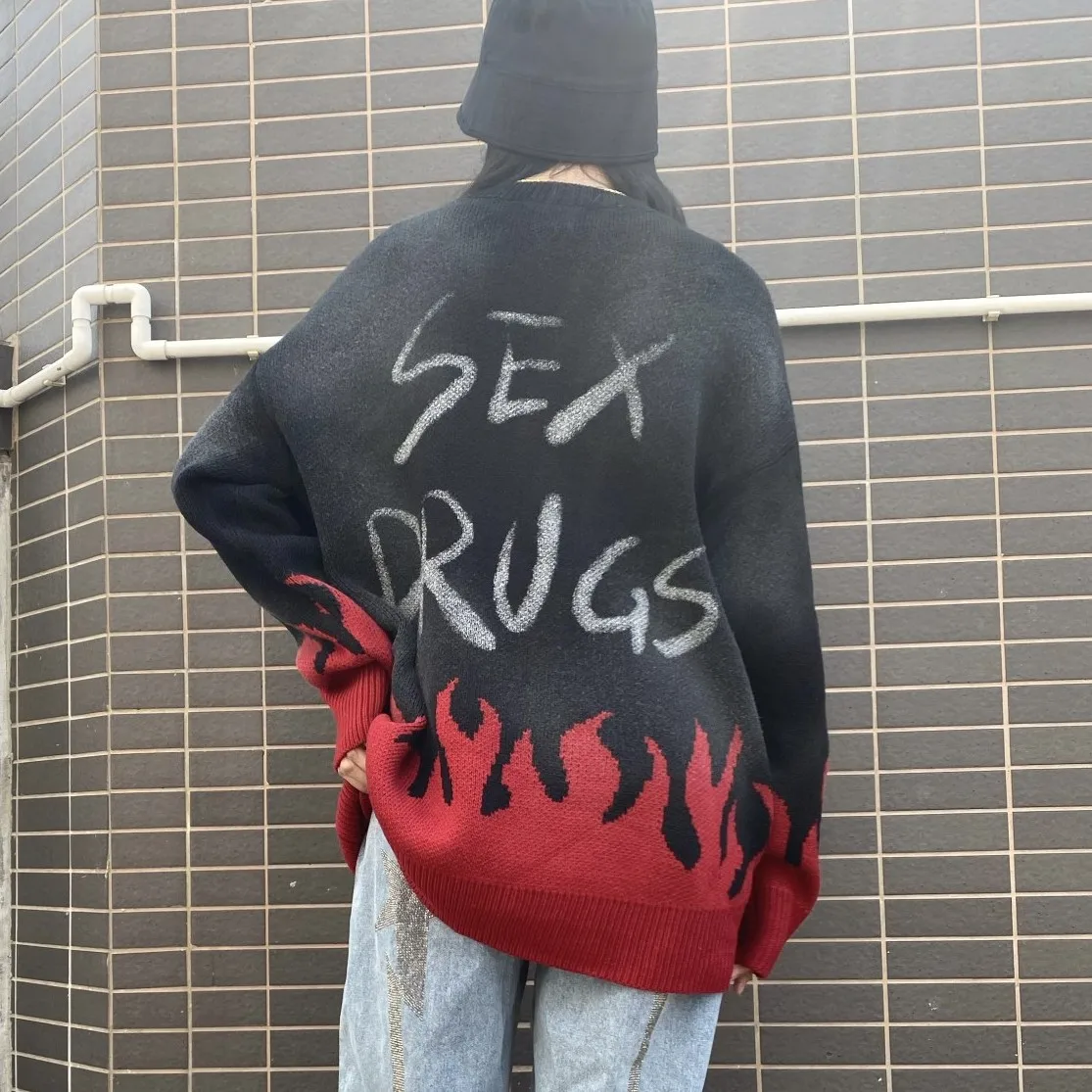 

Vintage Harajuku Knitted Sweater Flame Letters Graffiti Pullover 2021 Autumn Streetwear Sweater Men Women Cotton Knitwear O-Neck