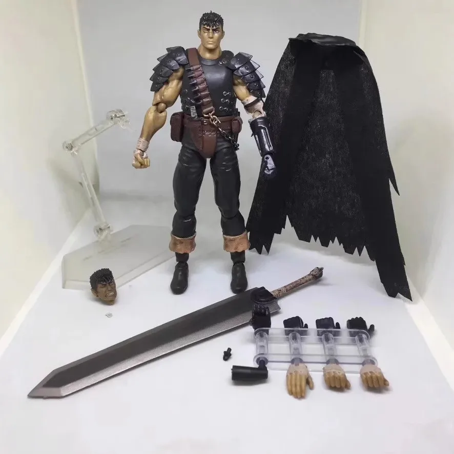 Фото Коллекционная фигурка Figma 359 Берсерк Гатс: Черный Мечоносец (версия с перекраской) №2