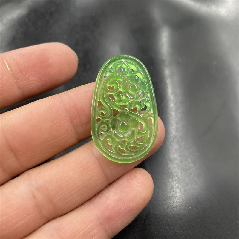 Подвеска в виде ледяного яблока зеленая фотография подвеска с замком полый