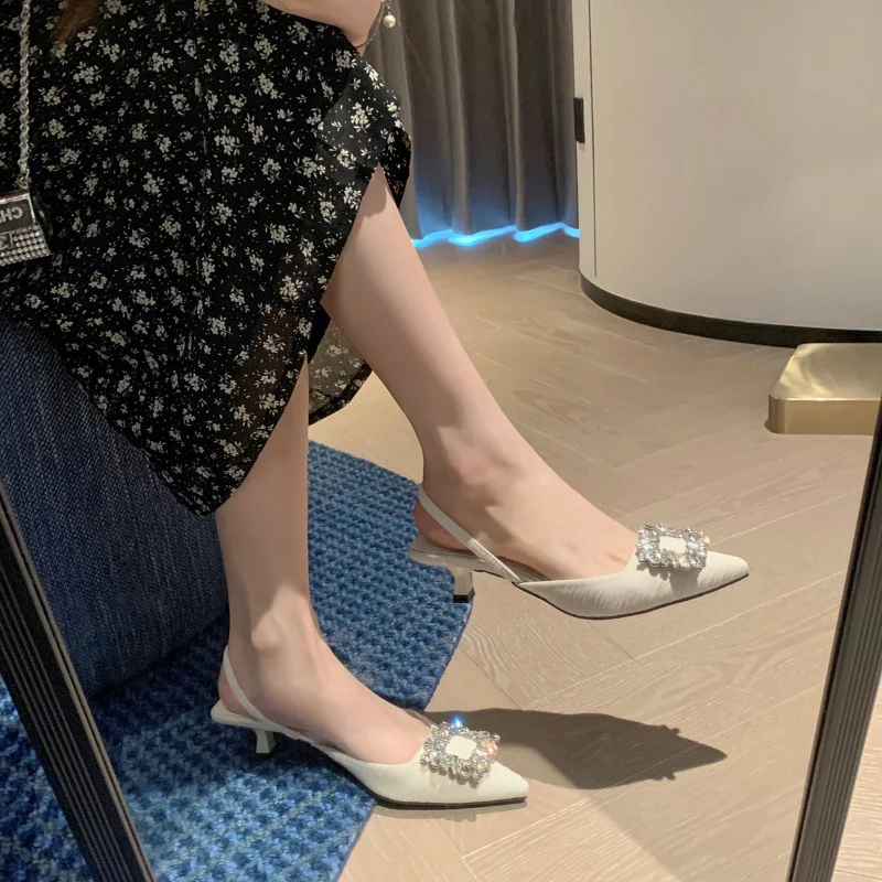 2023 Summer New Square Button Women's Shoes Pointed Hollow High Heel Sandals Women's Middle Heel Commuting Wedding Shoes