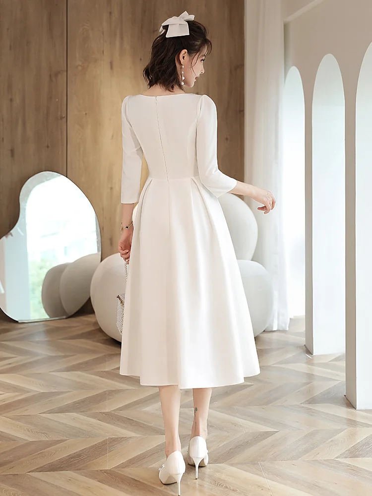 Свадебное платье для подружек невесты маленькое белое весеннее с длинными рукавами из сертифицированного французского атласа.