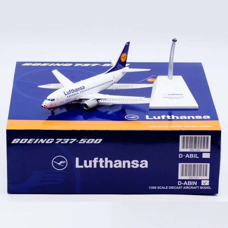 Коллекционный самолет XX2381 из сплава подарок фотосессия 1:200 Lufthansa Звездный альянс