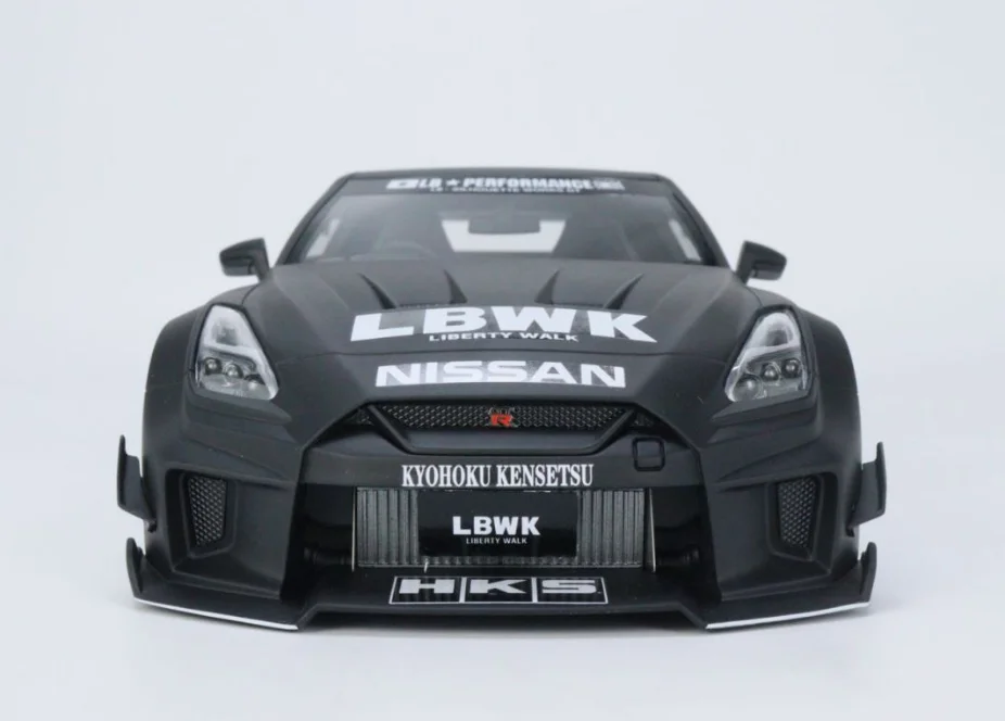 Фото Масштабная модель автомобиля Topspeed 1:18 LB Widebody GT 35GT-RR из смолы №3
