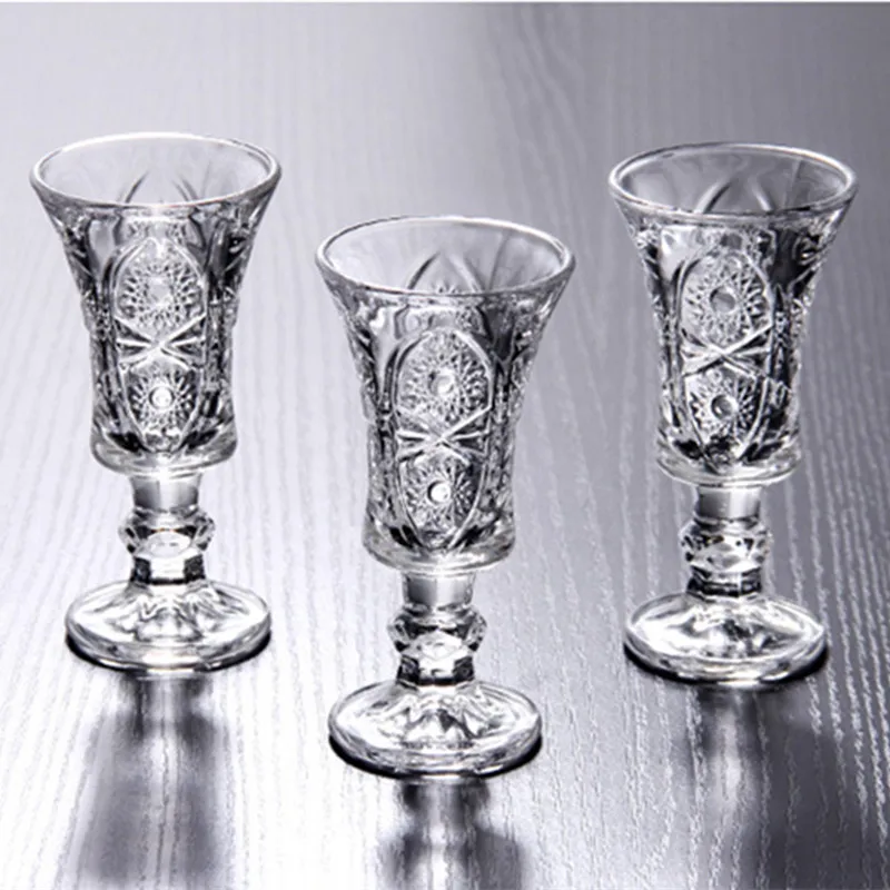 6Pcslead-Free Crystal Goblet Engraved Flower Moutai Liquor Bullet Design Glasses for Liquor Vodka Spirit Drinks