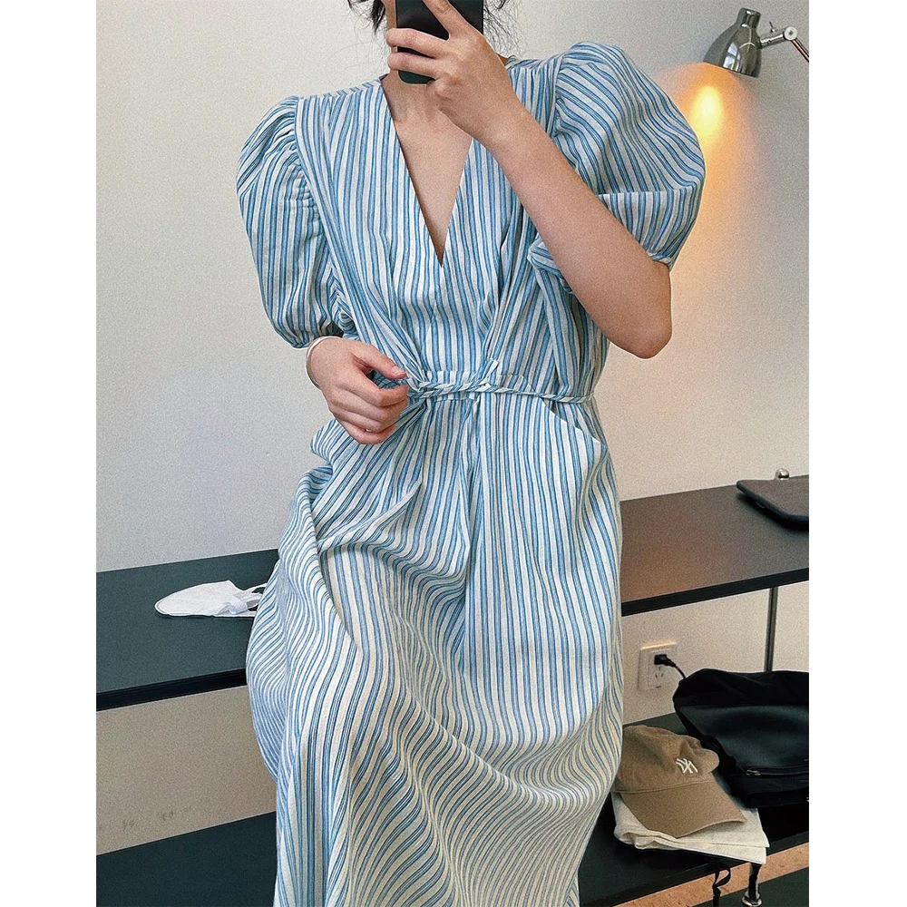 

Summer New Korean Lazy And Fresh V-neck Striped Dress Women's Closed Waist Bubble Sleeve Loose Breathable Dress