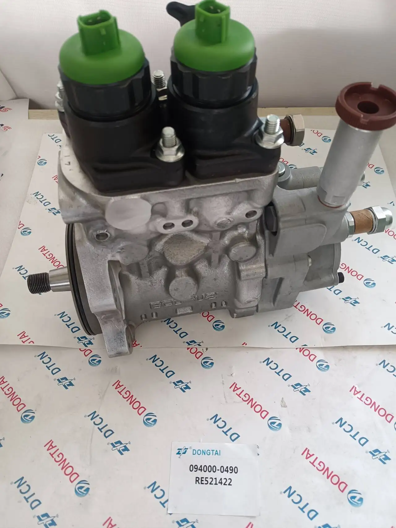 Насос Den-so HP0 094000 -0490/RE 521422 Для John Deere 6081T