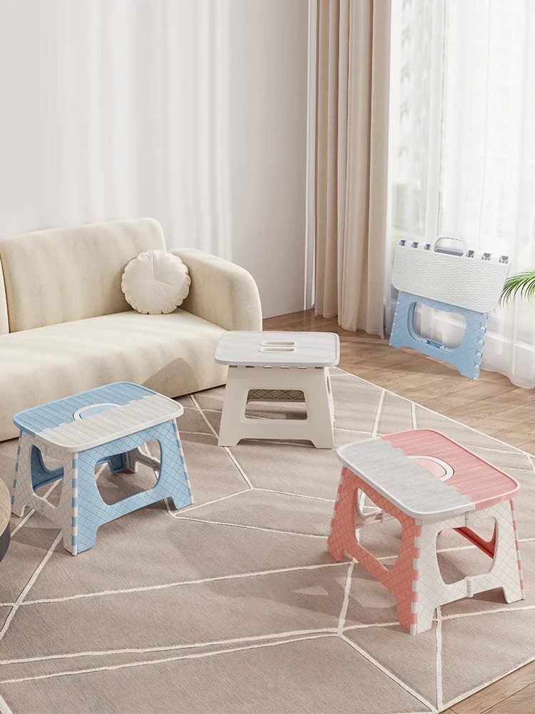 Маленький табурет бытовой складной на ножках домашний стул пластиковый