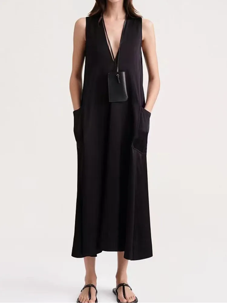 Women Patch Pocket Sleeveless Dress Summer 2023 New Ladies Black Deep V-Neck Loose Sleeveless Female Midi Robes