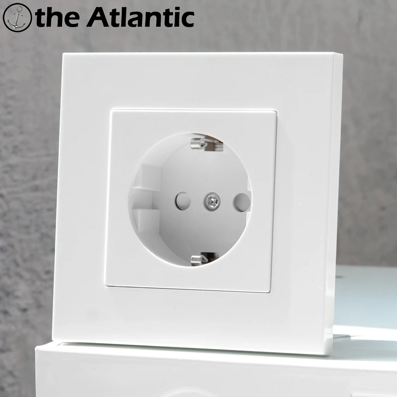Стандартная универсальная настенная розетка Atlectric EU/DE/RU белая пластиковая