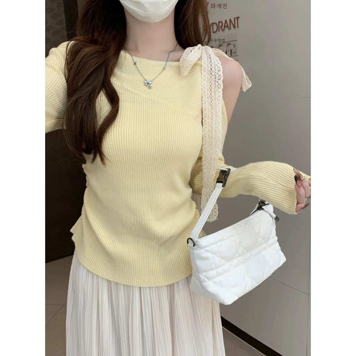 Design Sense Bow на шнуровке облегающий бархатный трикотаж с наклонными плечами женская