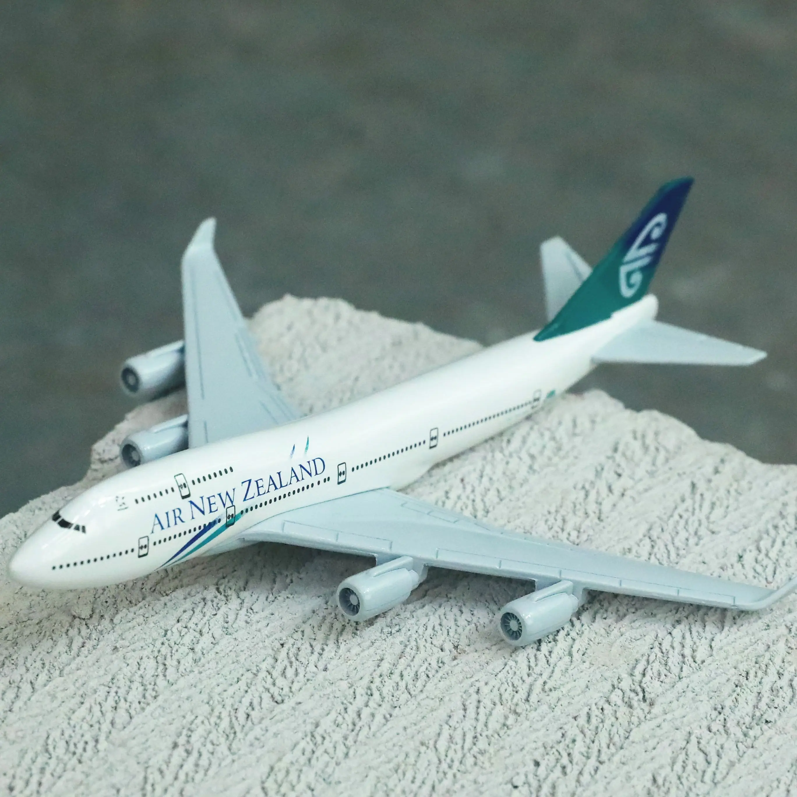 

Новая Зеландия B747 самолет литье под давлением модель самолета 6 "металлический самолет домашний офис Декор мини мото игрушки для детей