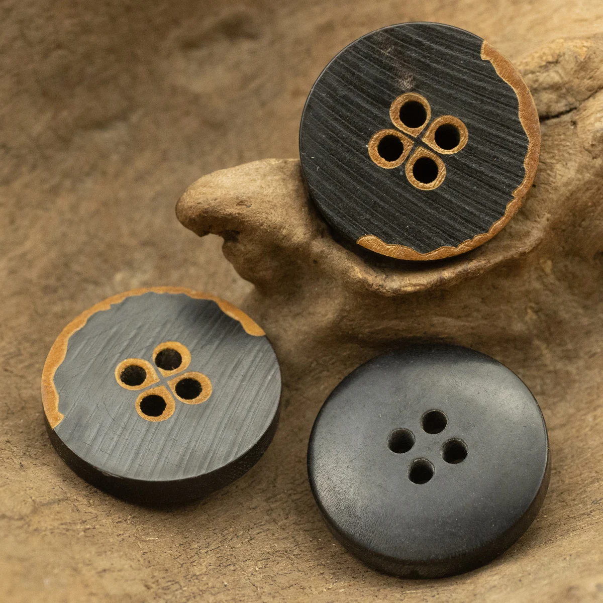 

NEW Scorched Hole Black Horn Buttons SOJO Original Suit Jacket Knitwear Sewing Accessories Texture Round Plain 11.3mm-25mm