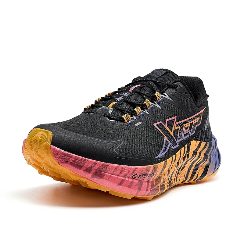 Мужская зимняя водонепроницаемая обувь Xtep Fierce Tiger 2024 уличная ударопрочная